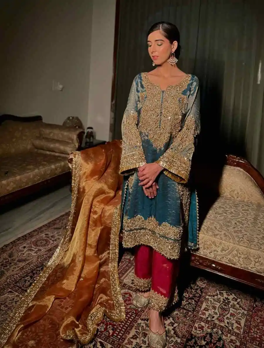 DESIGNER FENDY SILK SEQUENCE & ZARI EMBROIDERY WORK TOP BOTTOM WITH DUPATTA FESTIVE WEAR WHOLESALE PRICE ETHNIC GARMENT (6)