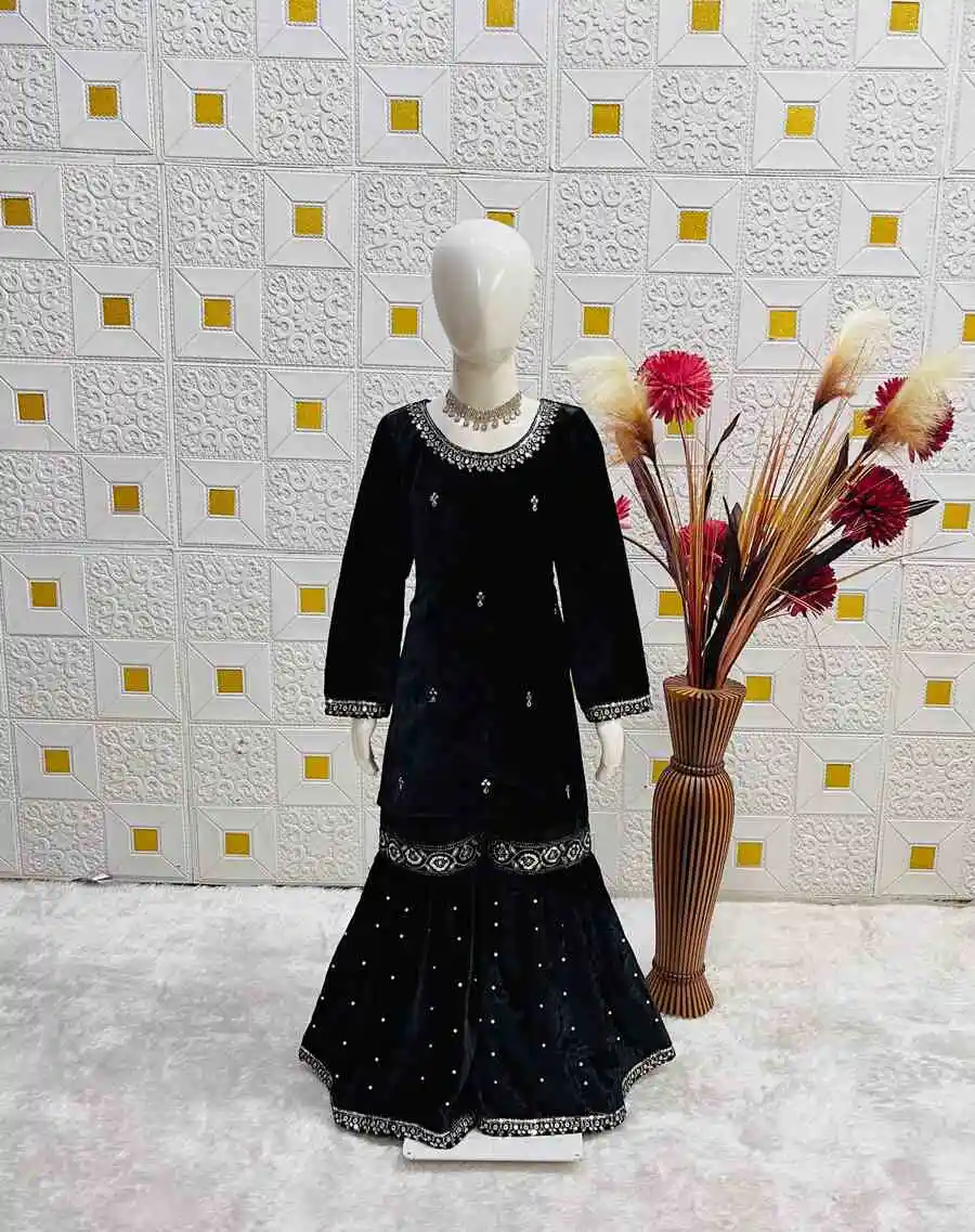 DESIGNER VELVET EMBROIDERY SEQUENCE WORK TOP SHARARA WITH DUPATTA FESTIVE WEAR WHOLESALE PRICE ETHNIC GARMENT (4)