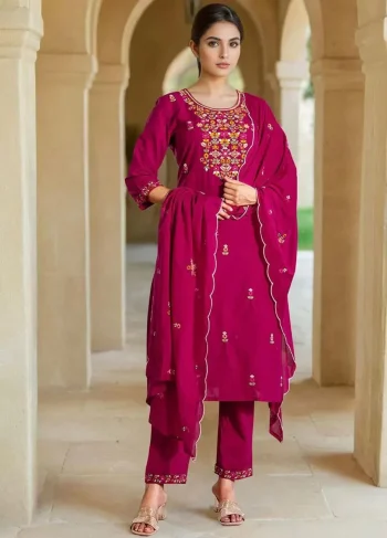 MODERN ROMAN EMBROIDERY WORK TOP BOTTOM WITH DUPATTA PINK