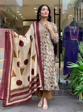 NEW ARRIVAL MAGIC COTTON DIGITAL PRINT WORK TOP BOTTOM WITH DUPATTA CREAM AND MAROON