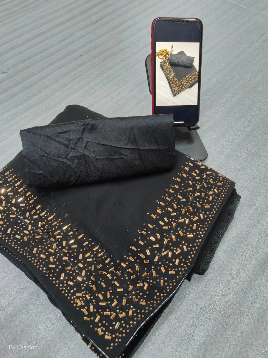 RICH LOOK GEORGETTE SWAROVSKI DIAMOND ATTACHED WITH PIPING BORDER WORK SAREE WITH UNSTITCHED BLOUSE PARTY WEAR WHOLESALE PRICE ETHNIC GARMENT (1)