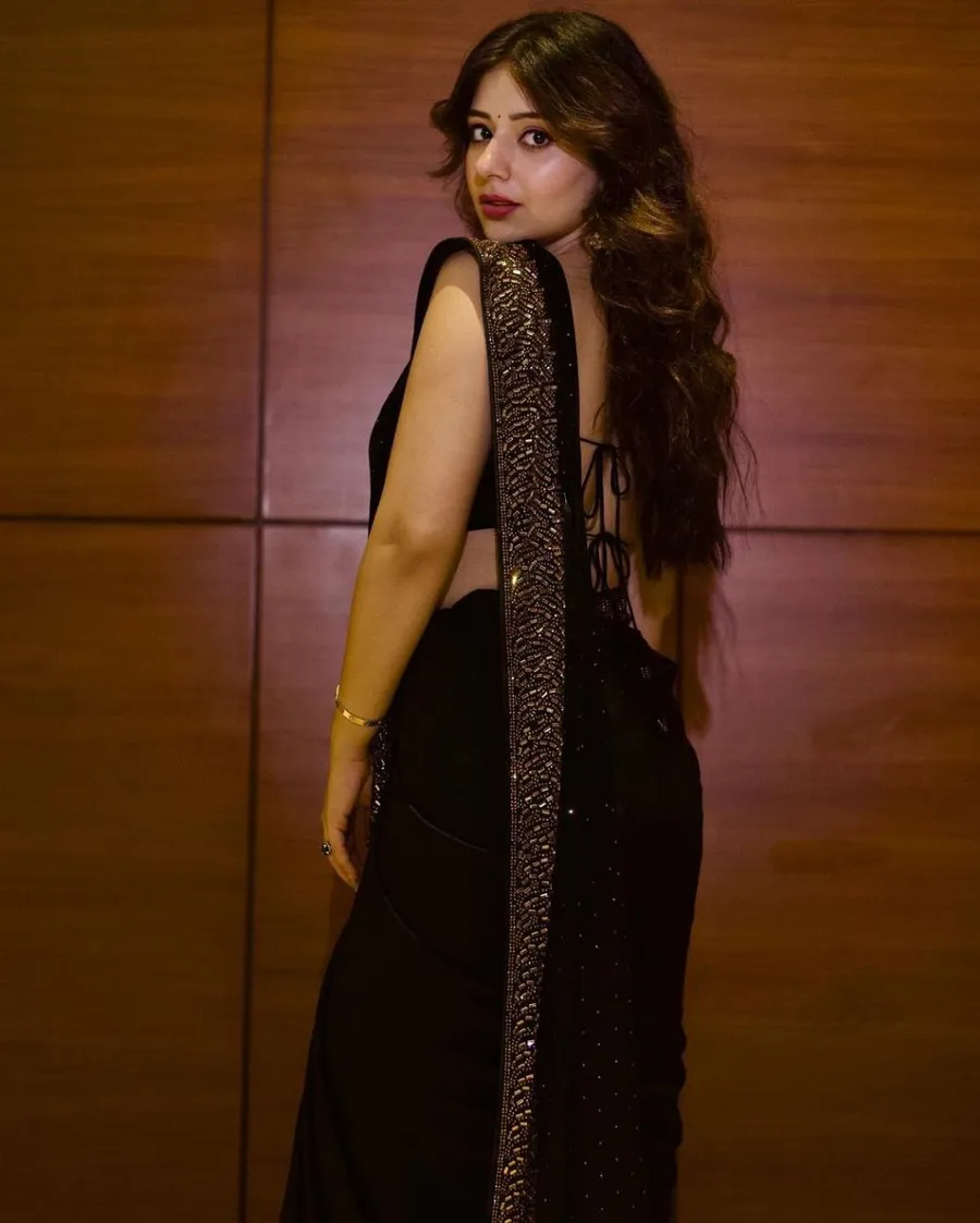 RICH LOOK GEORGETTE SWAROVSKI DIAMOND ATTACHED WITH PIPING BORDER WORK SAREE WITH UNSTITCHED BLOUSE PARTY WEAR WHOLESALE PRICE ETHNIC GARMENT (6)