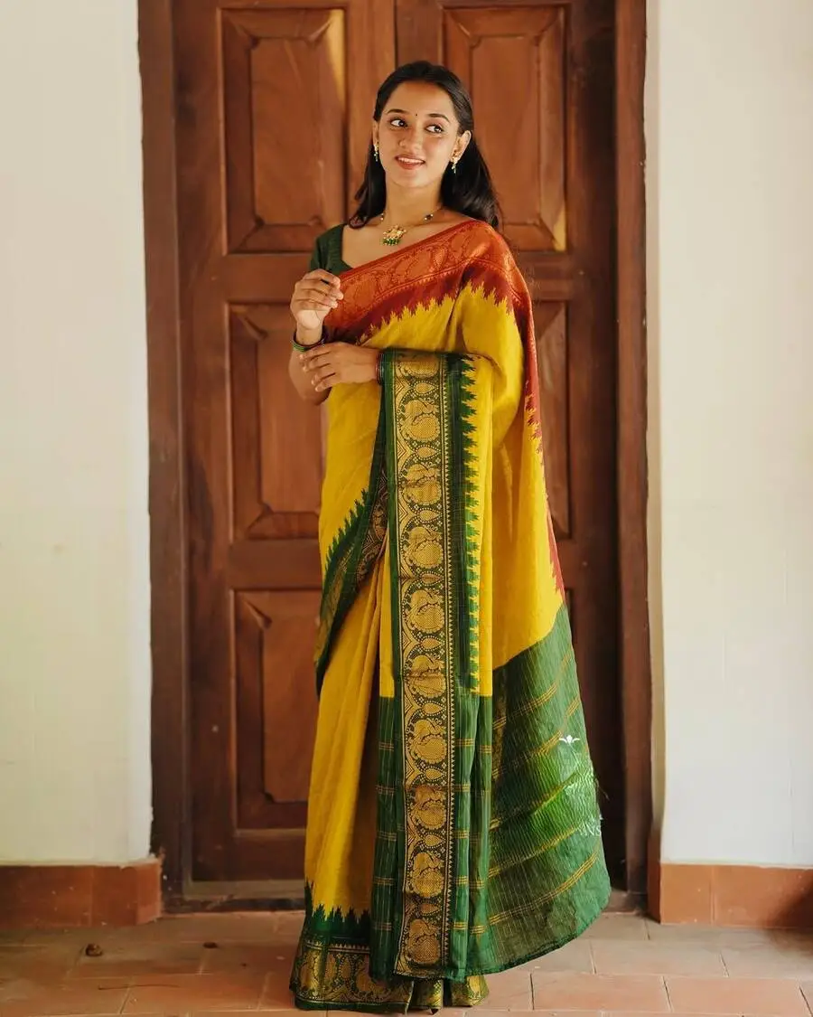 TRENDING LICHI SILK JACQUARD WORK SAREE WITH UNSTITCHED BLOUSE SAREE WITH UNSTITCHED BLOUSE FESTIVE WEAR WHOLESALE PRICE ETHNIC GARMENT (8)