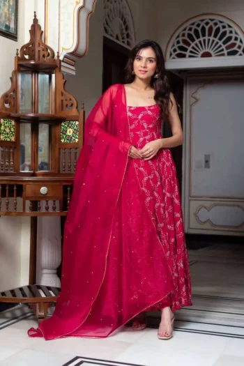 FANCY GEORGETTE THREAD WITH SEQUENCE WORK GOWN BOTTOM WITH DUPATTA RANI