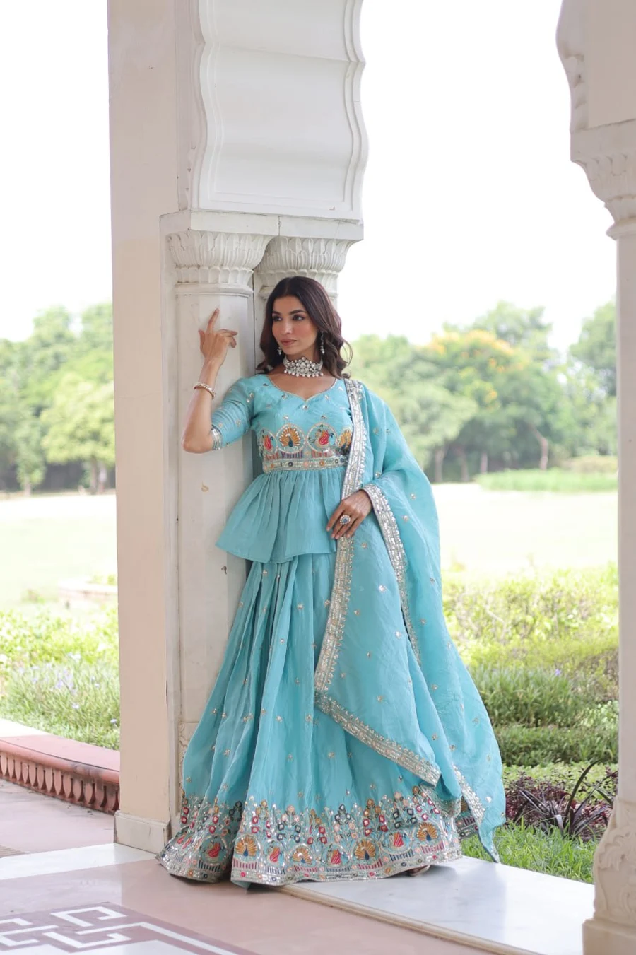 MODERN GOLD CRUSH MULTI THREAD EMBROIDERY ZARI SEQUENCE-WORK TOP LEHENGA WITH DUPATTA WEDDING WEAR WHOLESALE PRICE ETHNIC GARMENT (2)