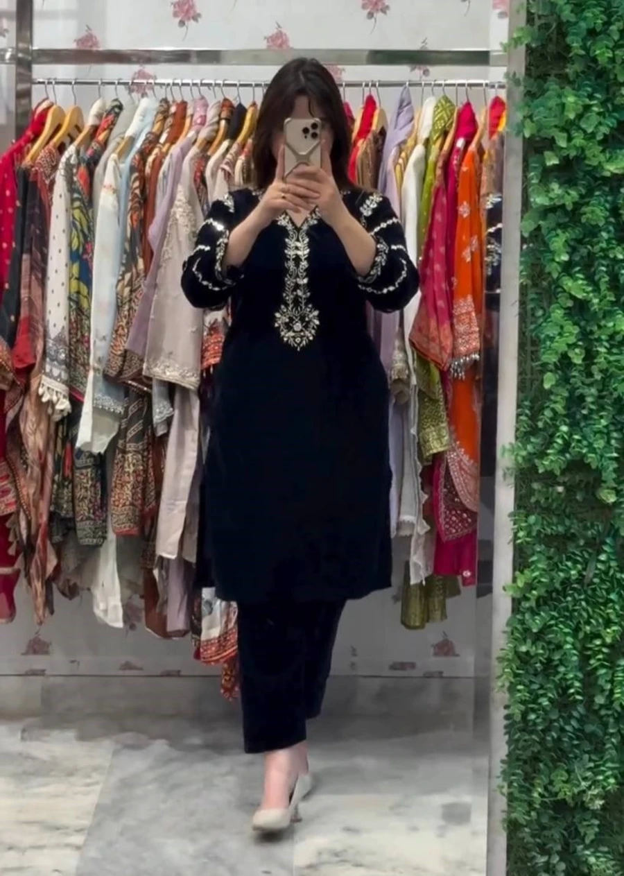 NEW ARRIVAL VELVET SEQUENCE EMBROIDERY WORK TOP BOTTOM SET FESTIVE WEAR WHOLESALE PRICE ETHNIC GARMENT (4)