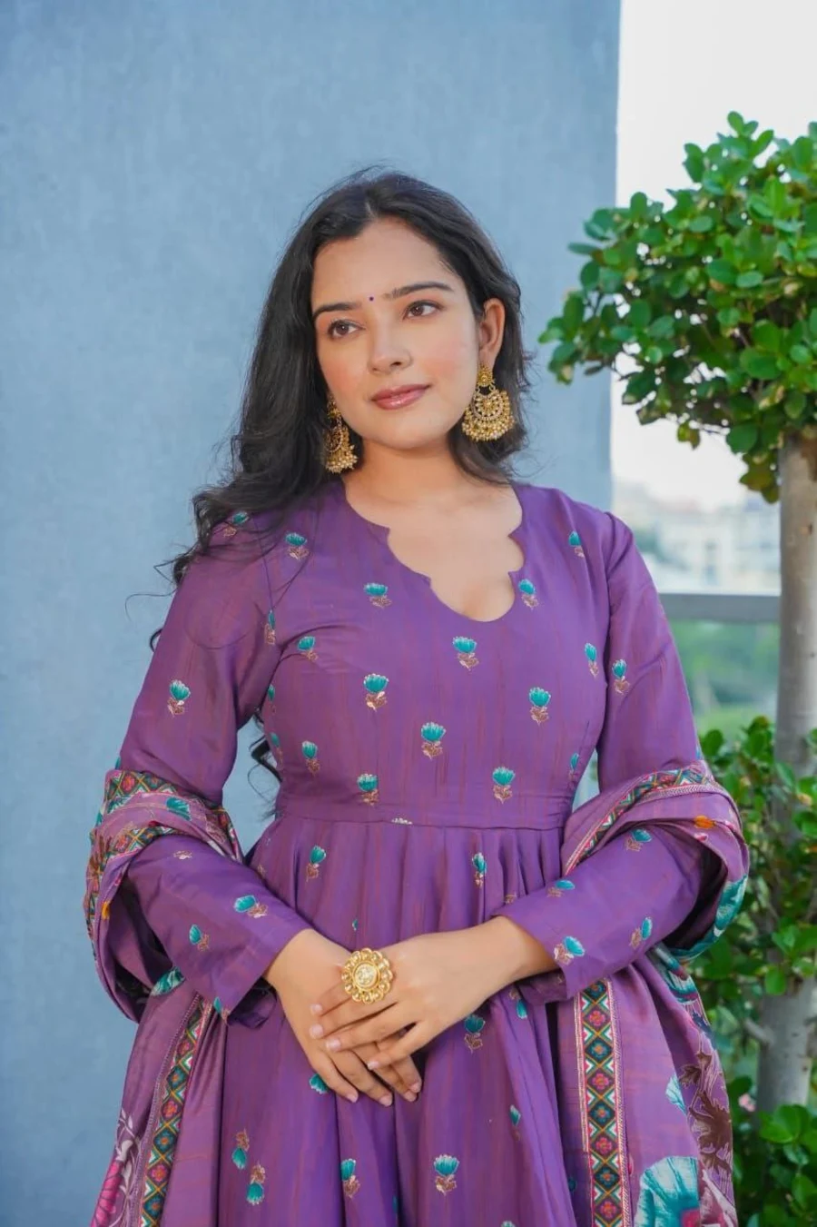 NEW ARRIVAL VISCOSE RAYON PRINT WORK TOP BOTTOM WITH DUPATTA FESTIVE WEAR WHOLESALE PRICE ETHNIC GARMENT (10)