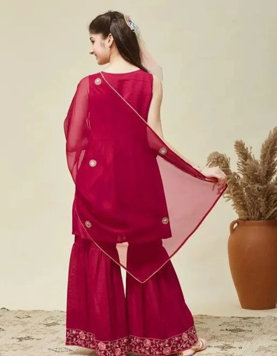 1MODERN SILK BLEND EMBROIDERY WORK TOP SHARARA WITH DUPATTA FESTIVE WEAR WHOLESALE PRICE ETHNIC GARMENT (6)