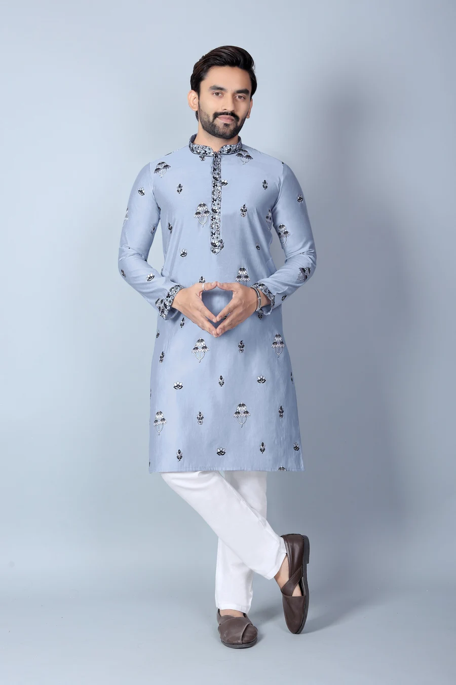 2DESIGNER CHANDERI SILK EMBROIDERY SEQUENCE WORK MEN'S KURTA PAYJAMA FESTIVE WEAR WHOLESALE PRICE ETHNIC GARMENT (17)