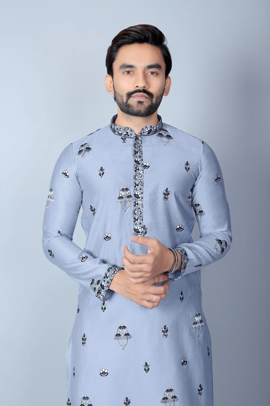 2DESIGNER CHANDERI SILK EMBROIDERY SEQUENCE WORK MEN'S KURTA PAYJAMA FESTIVE WEAR WHOLESALE PRICE ETHNIC GARMENT (20)