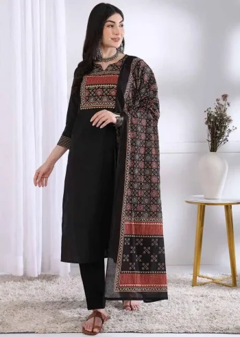 MODERN COTTON SLUB PRINTED WORK TOP BOTTOM WITH DUPATTA BLACK