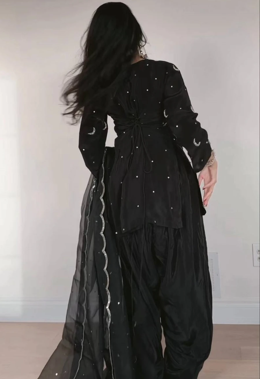 MODERN CREPE SILK SEQUENCE MULTI NEEDLE EMBROIDERY ZARI WORK TOP PATIYALA WITH DUPATTA FESTIVE WEAR WHOLESALE PRICE ETHNIC GARMENT (4)