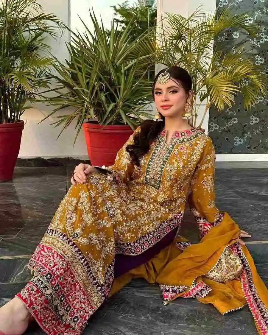 15DESIGNER-GEORGETTE-EMBROIDERY-WORK-REAL-MIRROR-WORK-TOP-PALAZZO-WITH-DUPATTA-FESTIVE-WEAR-WHOLESALE-PRICE-ETHNIC-GARMENT-8.webp