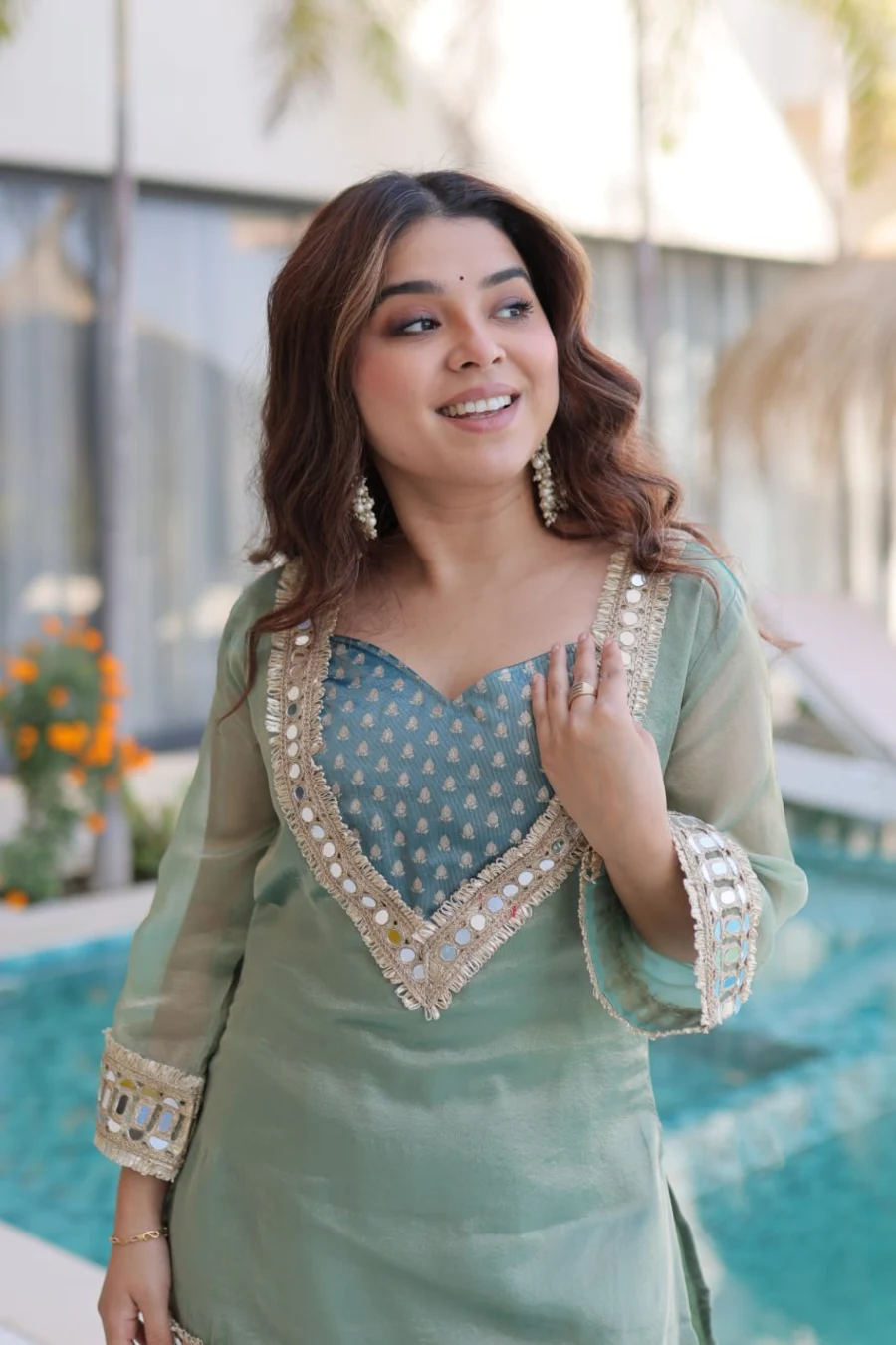 19MODERN-SALASA-FABRIC-WITH-MIRROR-LACE-WORK-TOP-BOTTOM-WITH-BATWA-FESTIVE-WEAR-WHOLESALE-PRICE-ETHNIC-GARMENT-19.webp