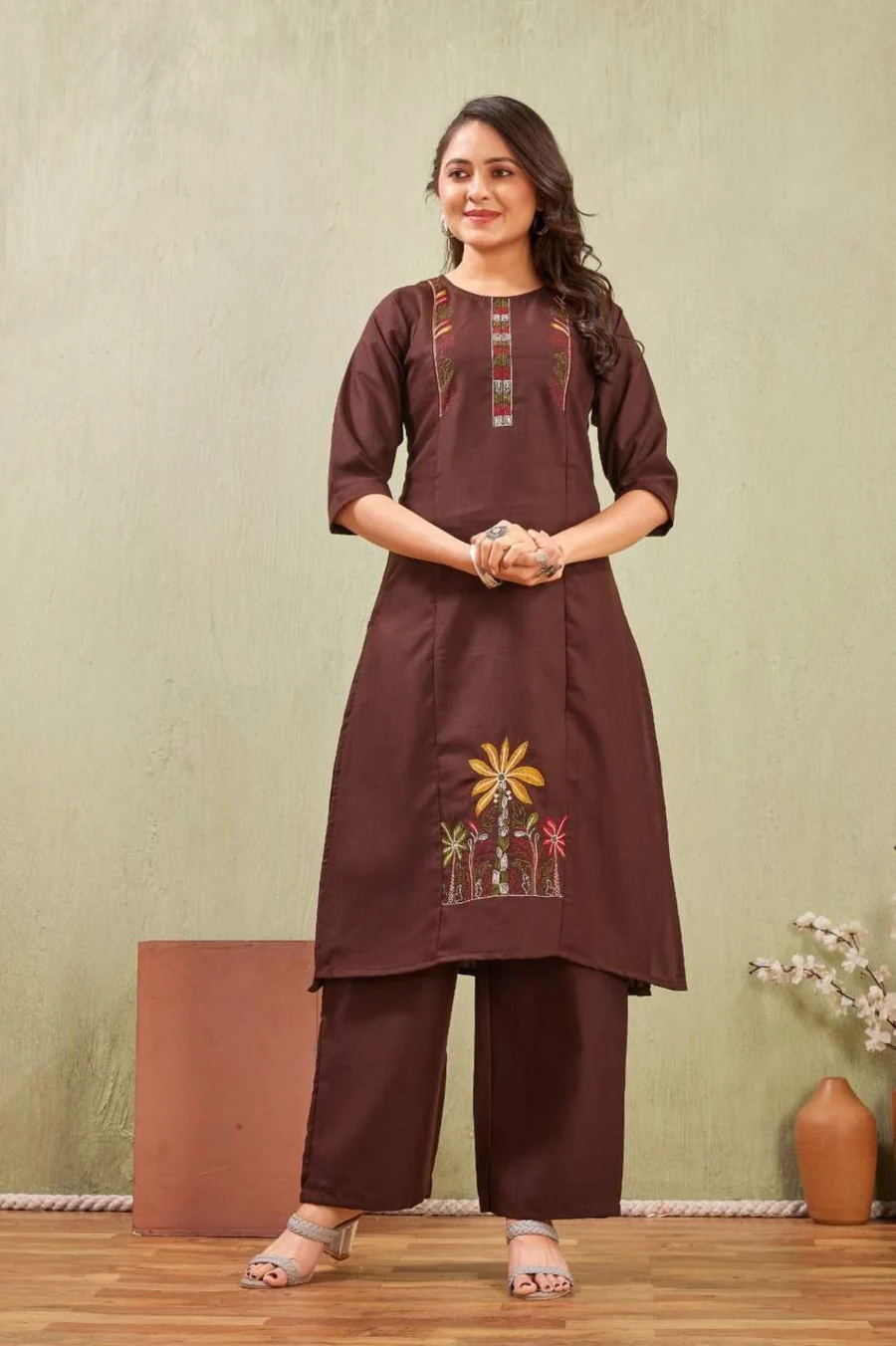 1FANCY-SLUB-COTTON-EMBROIDERY-WORK-CO-ORD-SET-DAILY-WEAR-WHOLESALE-PRICE-ETHNIC-GARMENT-31.webp