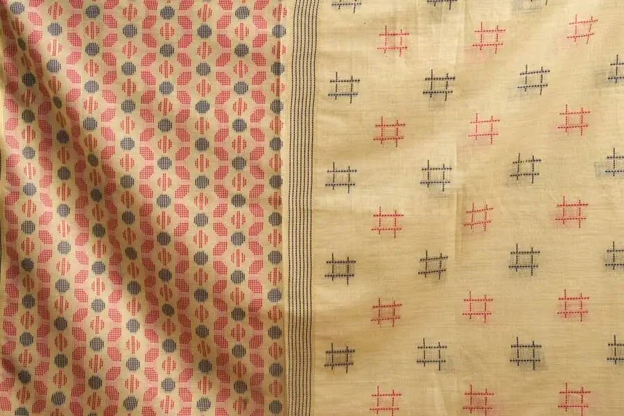 1MODERN-SPUN-COTTON-JARI-BORDER-WITH-ZHALLAR-WORK-SAREE-WITH-UNSTITCHED-BLOUSE-FESTIVE-WEAR-WHOLESALE-PRICE-ETHNIC-GARMENT-10.webp