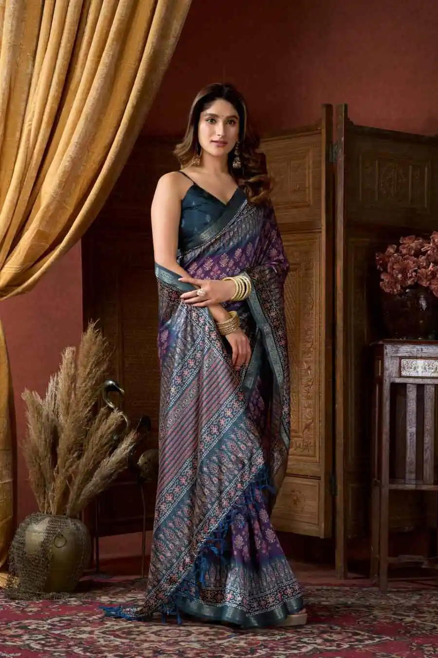 1NEW-ARRIVAL-CLUSTER-DIGITAL-WITH-JACQUARD-BORDER-JHALLAR-WORK-SAREE-WITH-UNSTITCHED-BLOUSE-DAILY-WEAR-WHOLESALE-PRICE-ETHNIC-GARMENT-31.webp