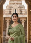 2DESIGNER-GOLD-CRUSH-PATOLA-HANDWORK-CUTDANA-BUTTERFLY-BUTTA-WORK-SAREE-WITH-UNSTITCHED-BLOUSE-WEDDING-WEAR-WHOLESALE-PRICE-ETHNIC-GARMENT-7.webp