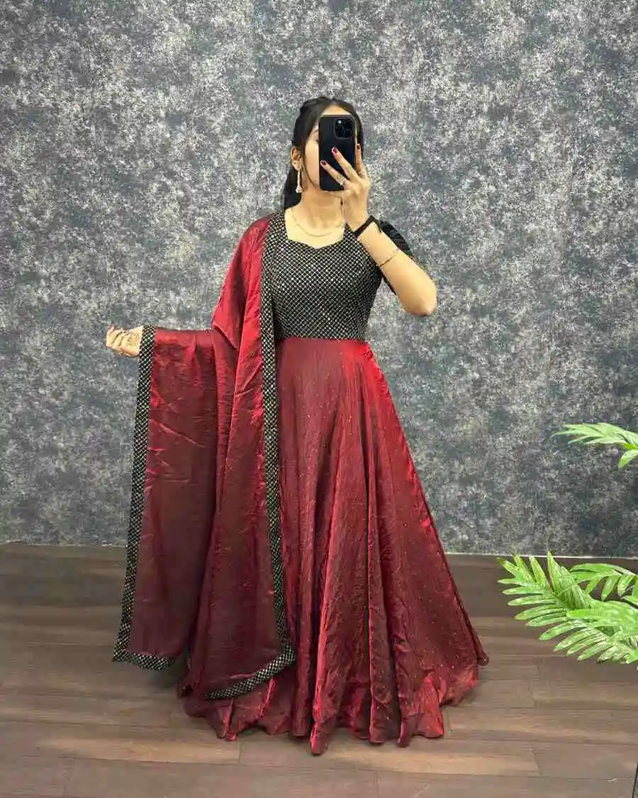 2MODERN-FENDY-EMBROIDERY-SEQUENCE-WORK-GOWN-WITH-DUPATTA-FESTIVE-WEAR-WHOLESALE-PRICE-ETHNIC-GARMENT-9.webp