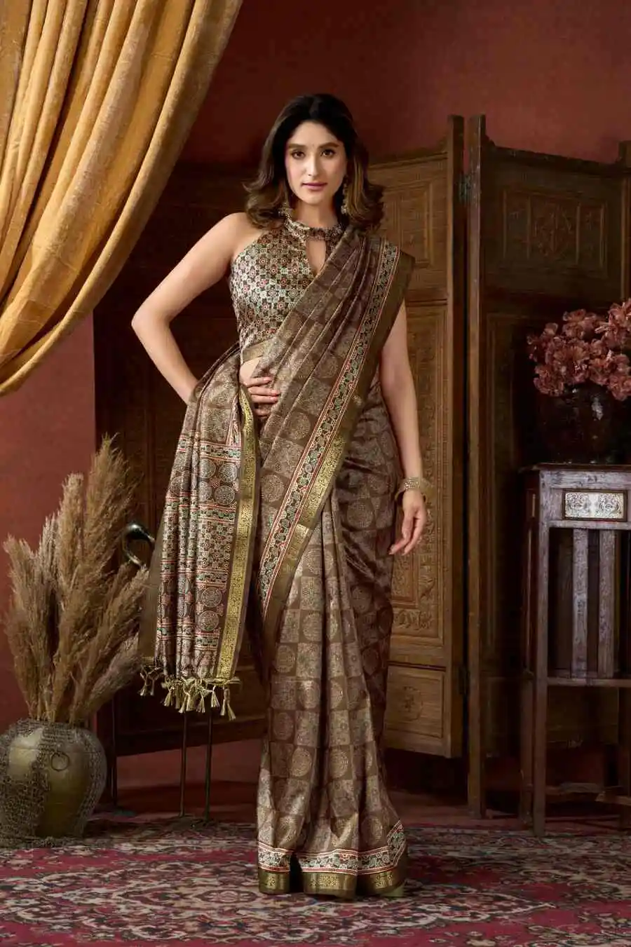 2NEW-ARRIVAL-CLUSTER-DIGITAL-WITH-JACQUARD-BORDER-JHALLAR-WORK-SAREE-WITH-UNSTITCHED-BLOUSE-DAILY-WEAR-WHOLESALE-PRICE-ETHNIC-GARMENT-7.webp