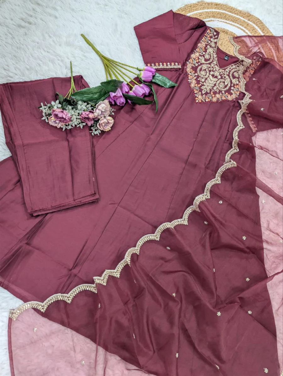 35MODERN-CHINON-SEQUENCE-CODING-EMBROIDERY-WORK-TOP-BOTTOM-WITH-DUPATTA-FESTIVE-WEAR-WHOLESALE-PRICE-ETHNIC-GARMENT-11.webp