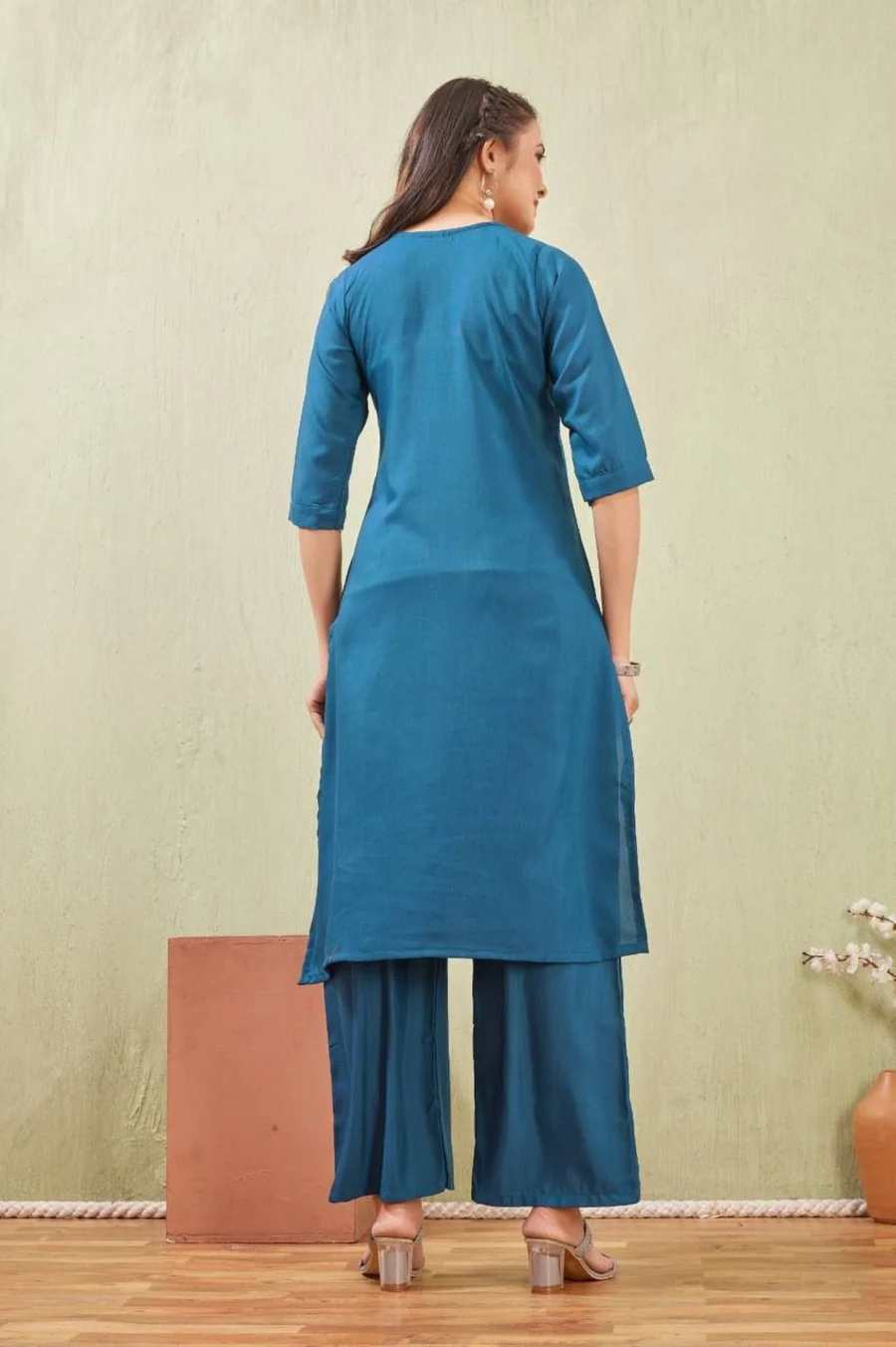 3FANCY-SLUB-COTTON-EMBROIDERY-WORK-CO-ORD-SET-DAILY-WEAR-WHOLESALE-PRICE-ETHNIC-GARMENT-14.webp