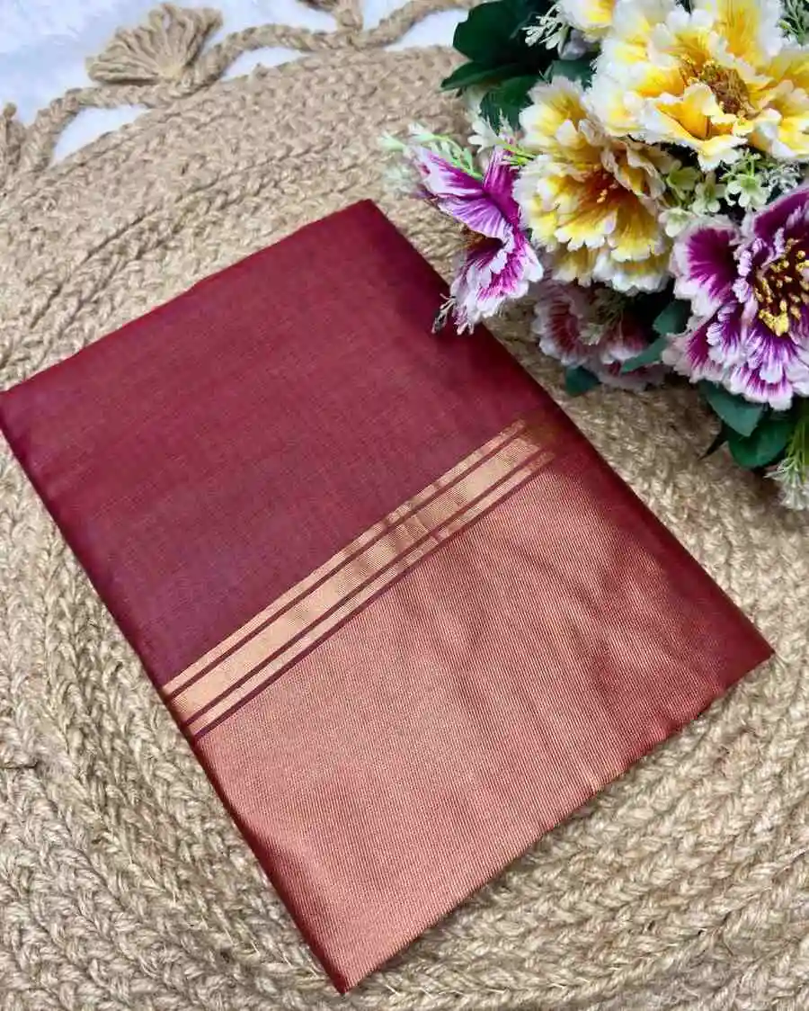 3FANCY-SOUTH-COTTON-PLAIN-BODY-WITH-CONTRAST-WAVING-BORDER-WORK-SAREE-WITH-UNSTITCHED-BLOUSE-FESTIVE-WEAR-WHOLESALE-PRICE-ETHNIC-GARMENT-5.webp
