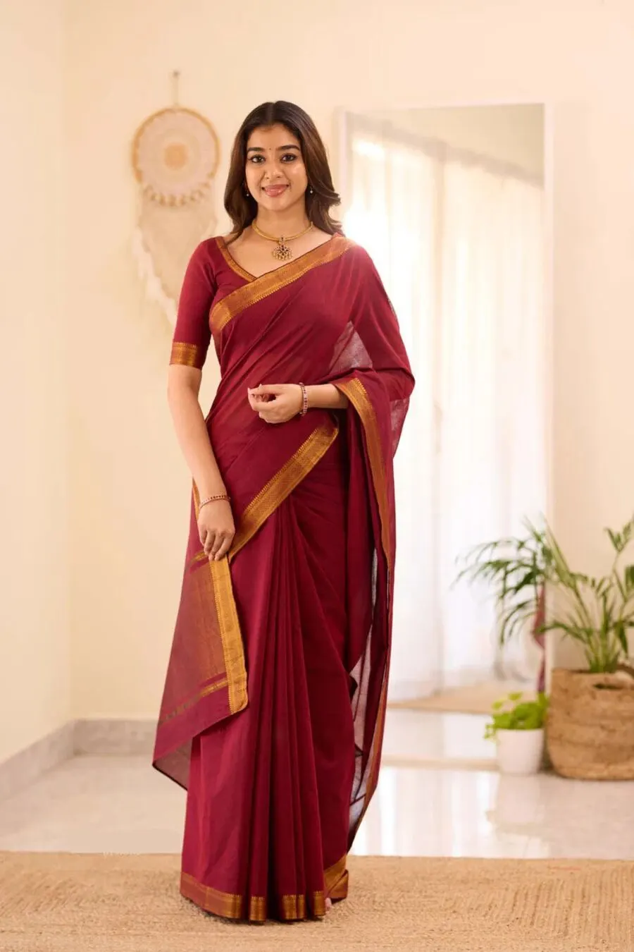 3FANCY-SOUTH-COTTON-PLAIN-BODY-WITH-CONTRAST-WAVING-BORDER-WORK-SAREE-WITH-UNSTITCHED-BLOUSE-FESTIVE-WEAR-WHOLESALE-PRICE-ETHNIC-GARMENT-6.webp