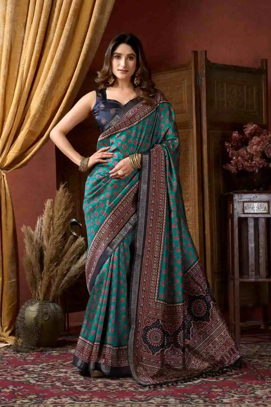 3NEW-ARRIVAL-CLUSTER-DIGITAL-WITH-JACQUARD-BORDER-JHALLAR-WORK-SAREE-WITH-UNSTITCHED-BLOUSE-DAILY-WEAR-WHOLESALE-PRICE-ETHNIC-GARMENT-9.webp