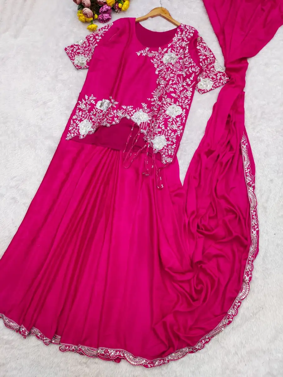 4DESIGNER-CHINON-LACE-BORDER-WORK-READY-TO-WEAR-SAREE-WITH-STITCHED-BLOUSE-PARTY-WEAR-WHOLESALE-PRICE-ETHNIC-GARMENT-8.webp