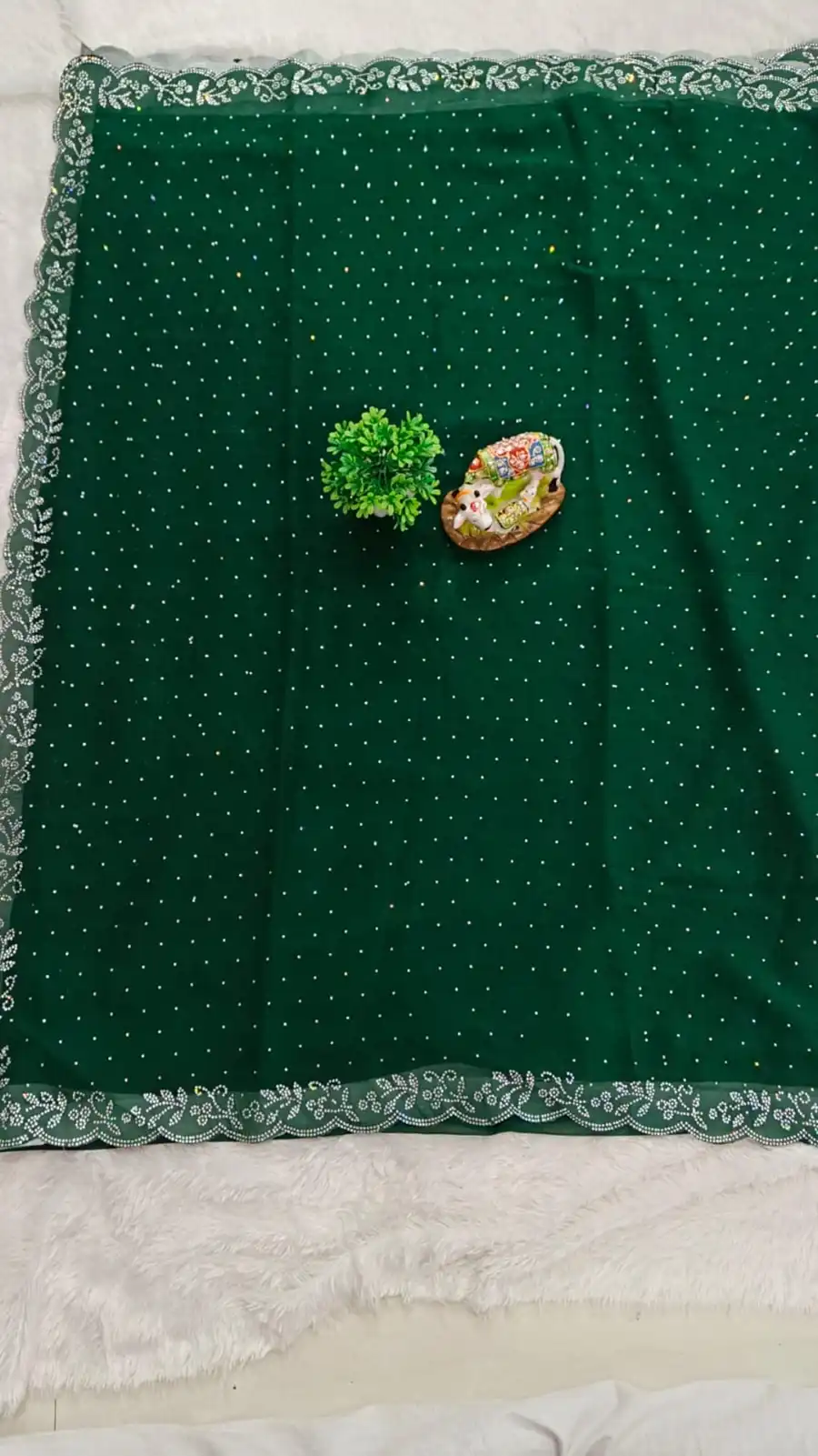 4LATEST-GEORGETTE-DIAMOND-WORK-SAREE-WITH-UNSTITCHED-BLOUSE-PARTY-WEAR-WHOLESALE-PRICE-ETHNIC-GARMENT-10.webp