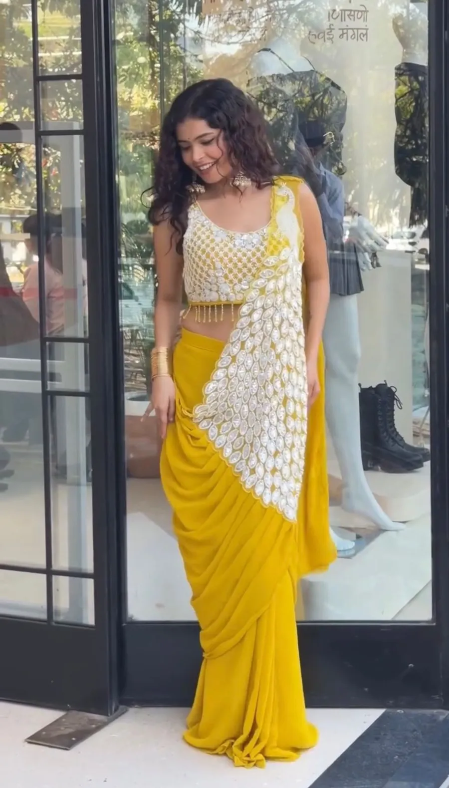 6DESIGNER-GEORGETTE-EMBROIDERY-THREAD-SEQUENCE-WORK-READY-TO-WEAR-SAREE-WITH-STITCHED-BLOUSE-PARTY-WEAR-WHOLESALE-PRICE-ETHNIC-GARMENT-17.webp
