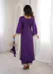 6MODERN-NATURAL-CREPE-REAL-MIRROR-LACE-WORK-TOP-PENT-WITH-BATWA-FESTIVE-WEAR-WHOLESALE-PRICE-ETHNIC-GARMENT-5.webp