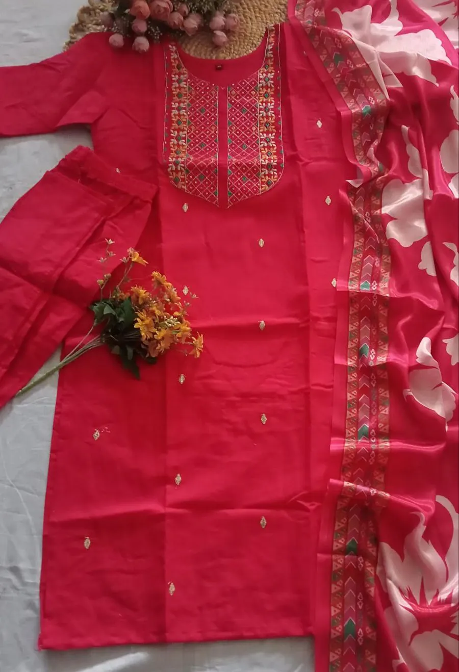 8FANCY SLUB COTTON PRINT WORK TOP BOTTOM WITH DUPATTA FESTIVE WEAR WHOLESALE PRICE ETHNIC GARMENT (5)