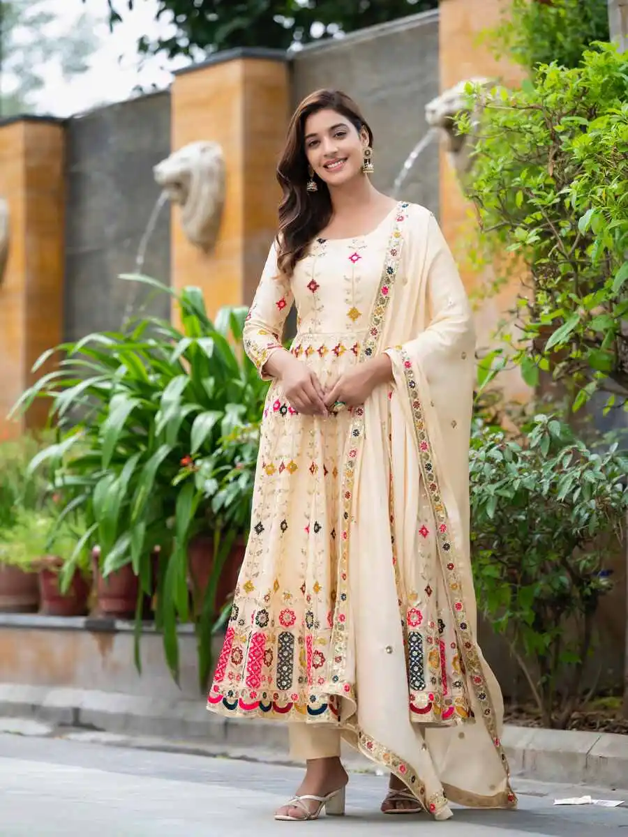 DESIGNE-CHINON-SILK-SEQUENCE-EMBROIDERY-WORK-GOWN-BOTTOM-WITH-DUPATTA-FESTIVE-WEAR-WHOLESALE-PRICE-ETHNIC-GARMENT-4.webp