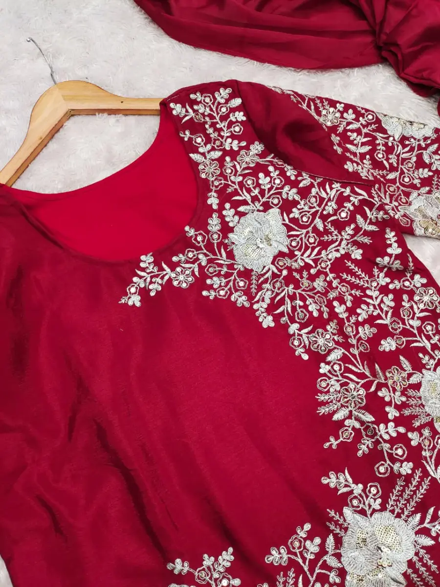 DESIGNER-CHINON-LACE-BORDER-WORK-READY-TO-WEAR-SAREE-WITH-STITCHED-BLOUSE-PARTY-WEAR-WHOLESALE-PRICE-ETHNIC-GARMENT-8.webp