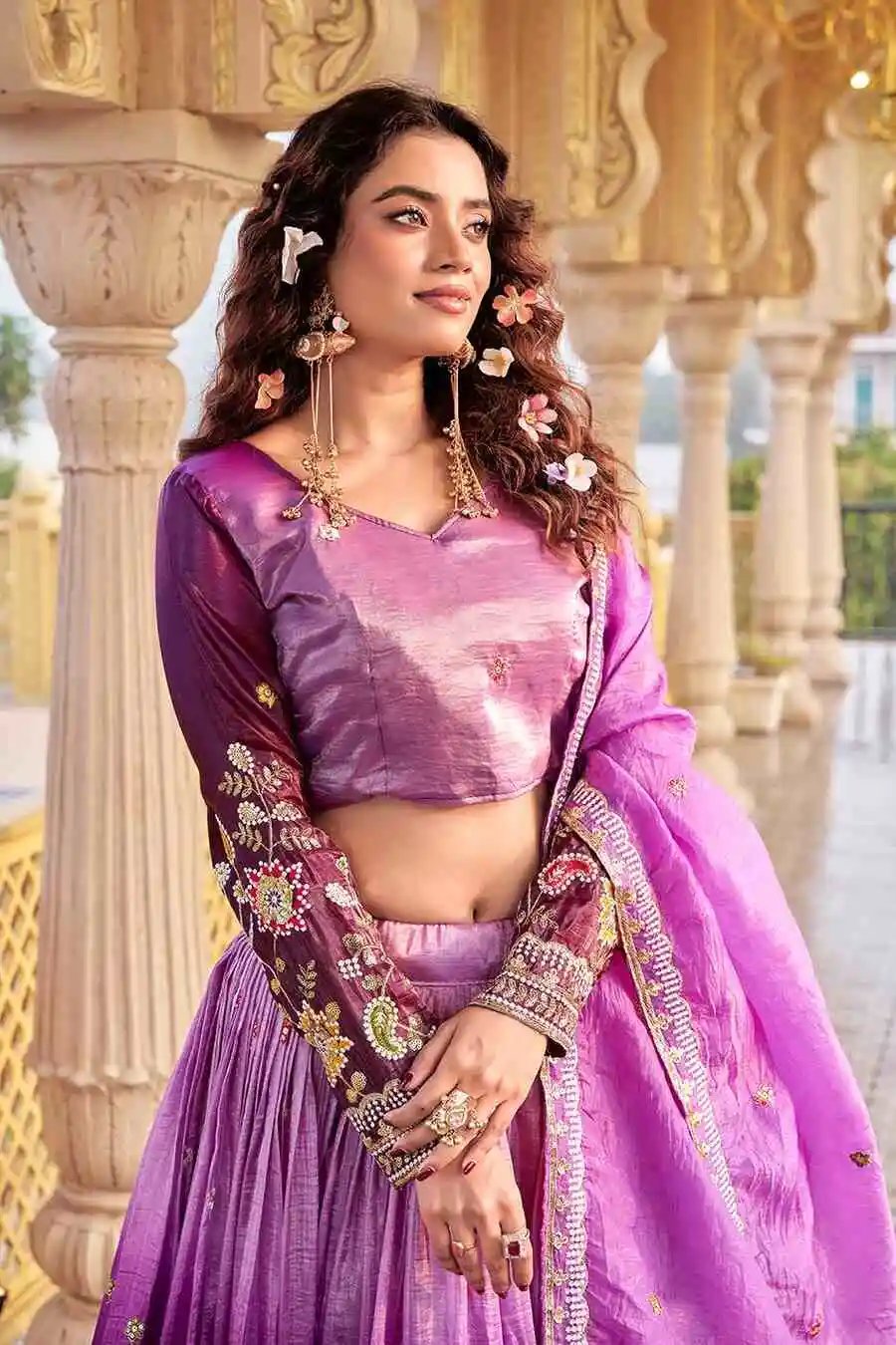 DESIGNER-GOLD-CRUSH-EMBROIDERY-SEQUENCE-THREAD-WORK-LEHENGA-CHOLI-WITH-DUPATTA-WEDDING-WEAR-WHOLESALE-PRICE-ETHNIC-GARMENT-8.webp