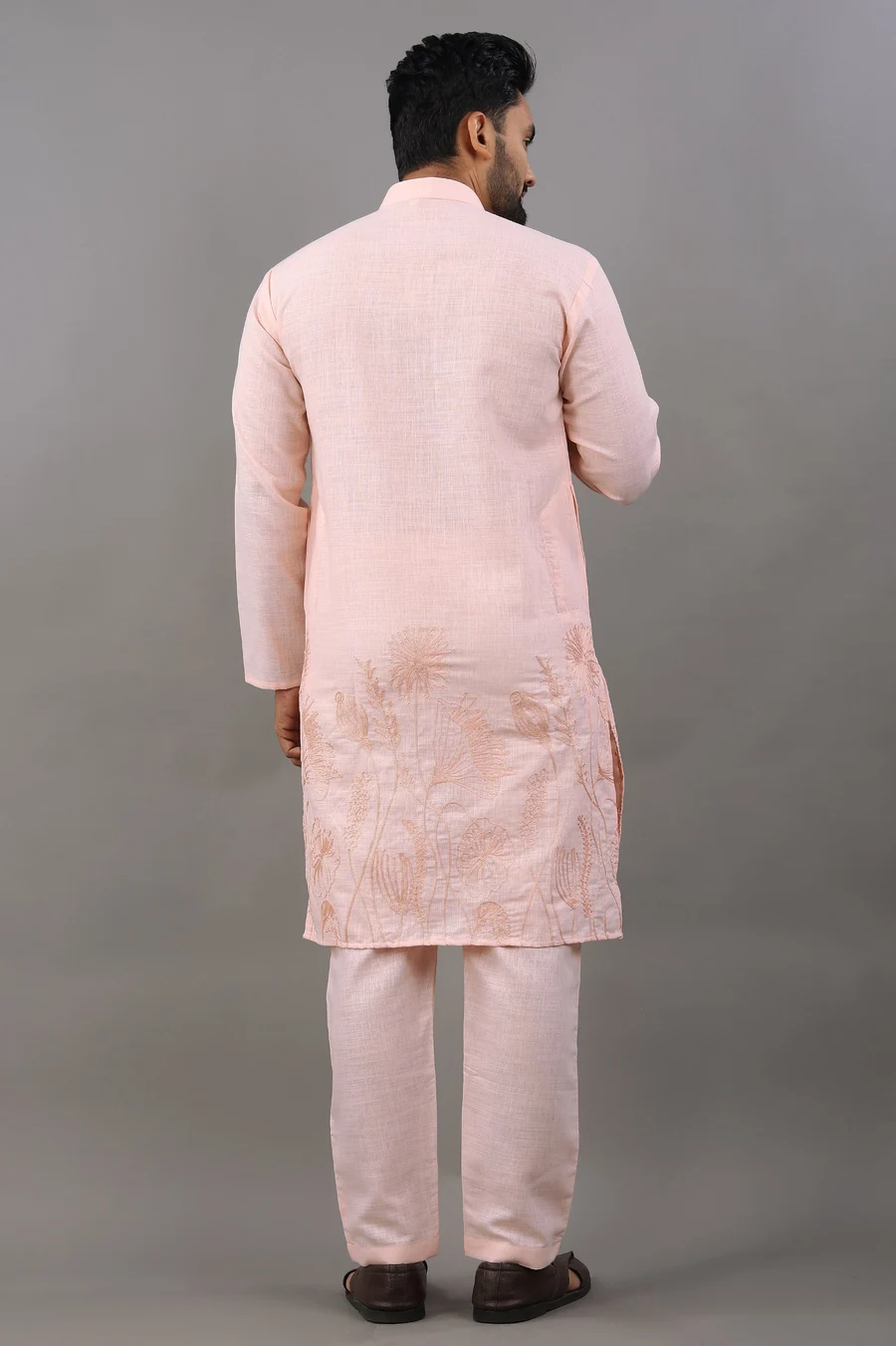 DESIGNER-LINEN-COTTON-THREAD-WORK-MENS-KURTA-PAYJAMA-WEDDING-WEAR-WHOLESALE-PRICE-ETHNIC-GARMENT-23.webp