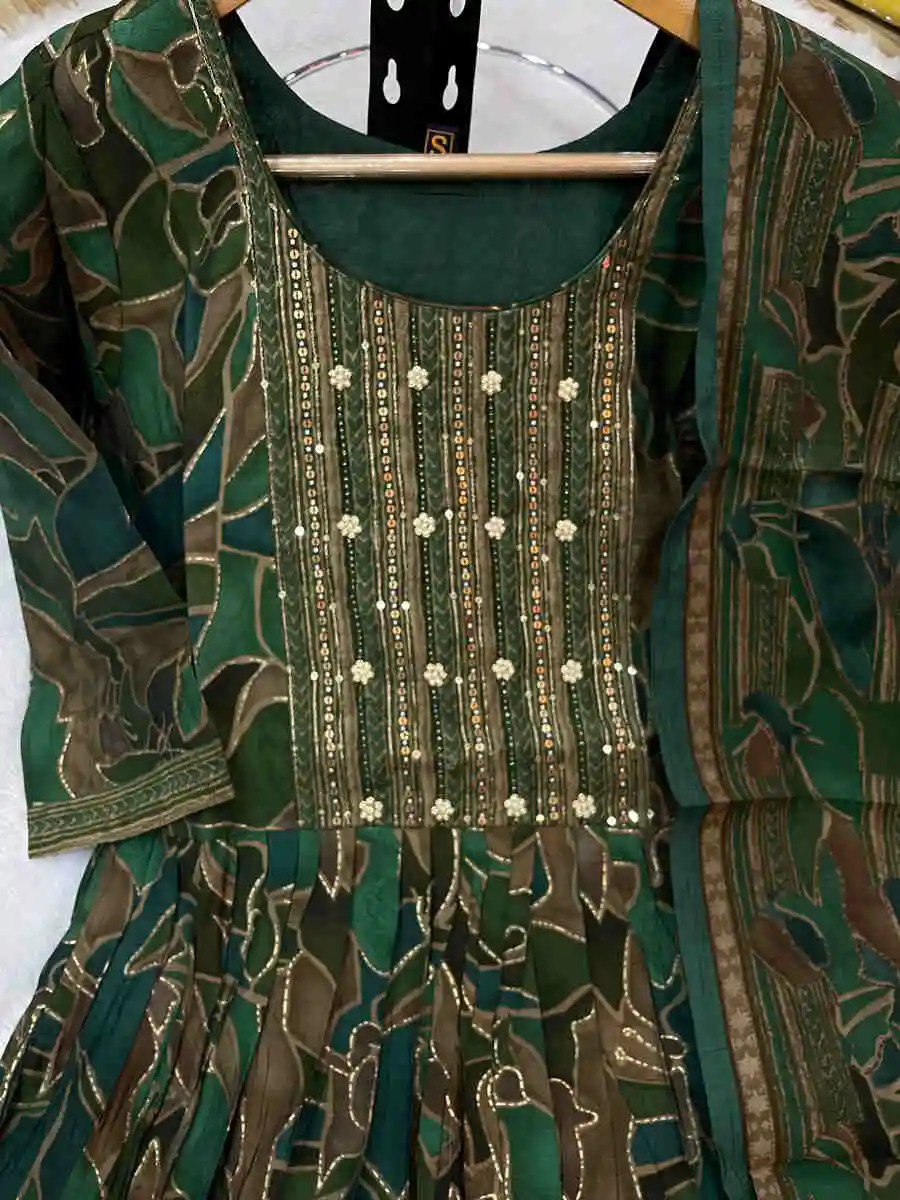 DESIGNER-MODAL-PRINT-MULTI-EMBROIDERY-THREAD-WITH-HAND-WORK-TOP-BOTTOM-WITH-DUPATTA-FESTIVE-WEAR-WHOLESALE-PRICE-ETHNIC-GARMENT-6.webp