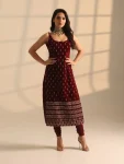 DESIGNER-ROMAN-GLASS-THREAD-SEQUENCE-WORK-TOP-BOTTOM-WITH-DUPATTA-FESTIVE-WEAR-WHOLESALE-PRICE-ETHNIC-GARMENT-5.webp