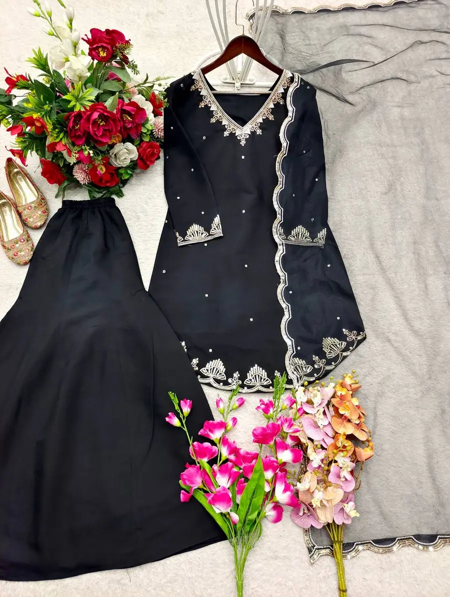 DESIGNER-ROMAN-SILK-EMBROIDERY-5-MM-SEQUENCE-WORK-TOP-PALAZZO-WITH-DUPATTA-FESTIVE-WEAR-WHOLESALE-PRICE-ETHNIC-GARMENT-2.webp