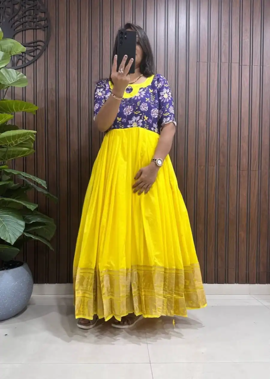 DESIGNER-SILK-DIGITAL-PRINT-AND-ZARI-WEAVING-BORDER-WORK-GOWN-FESTIVE-WEAR-WHOLESALE-PRICE-ETHNIC-GARMENT-8.webp
