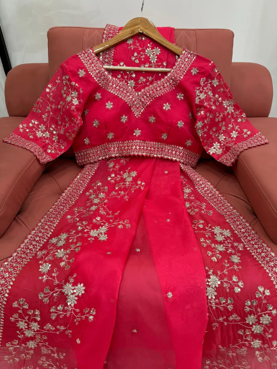 DESIGNER-TABBY-SILK-THREAD-SEQUENCE-WORK-SAREE-WITH-UNSTITCHED-BLOUSE-PARTY-WEAR-WHOLESALE-PRICE-ETHNIC-GARMENT-12.webp