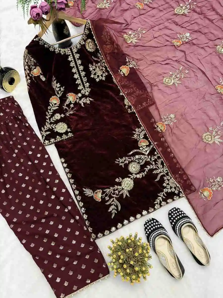 DESIGNER-VELVET-SEQUENCE-EMBROIDERY-WORK-TOP-PATIYALA-WITH-DUPATTA-FESTIVE-WEAR-WHOLESALE-PRICE-ETHNIC-GARMENT-7.webp