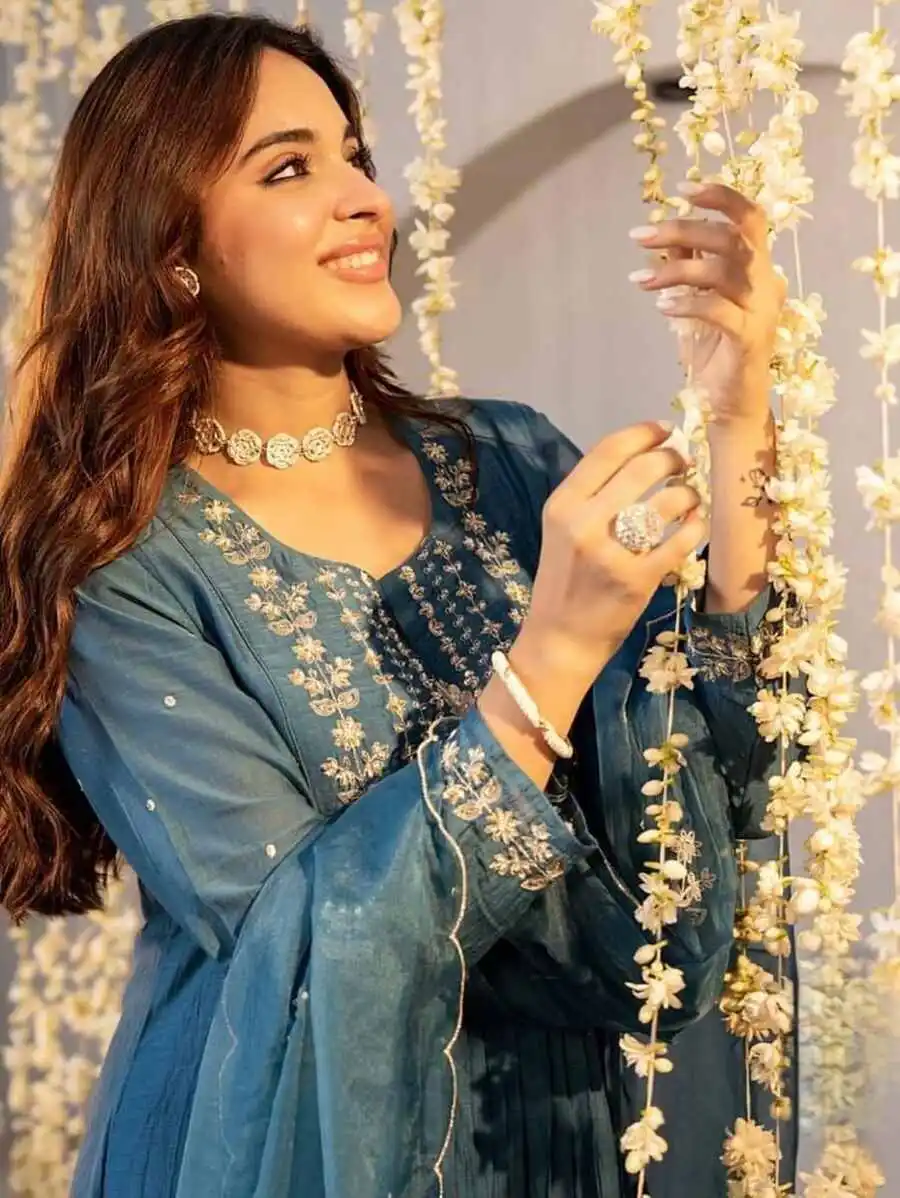 DESIGNER-VICHITRA-SILK-EMBROIDERY-WORK-TOP-BOTTOM-WITH-DUPATTA-FESTIVE-WEAR-WHOLESALE-PRICE-ETHNIC-GARMENT-5-2.webp
