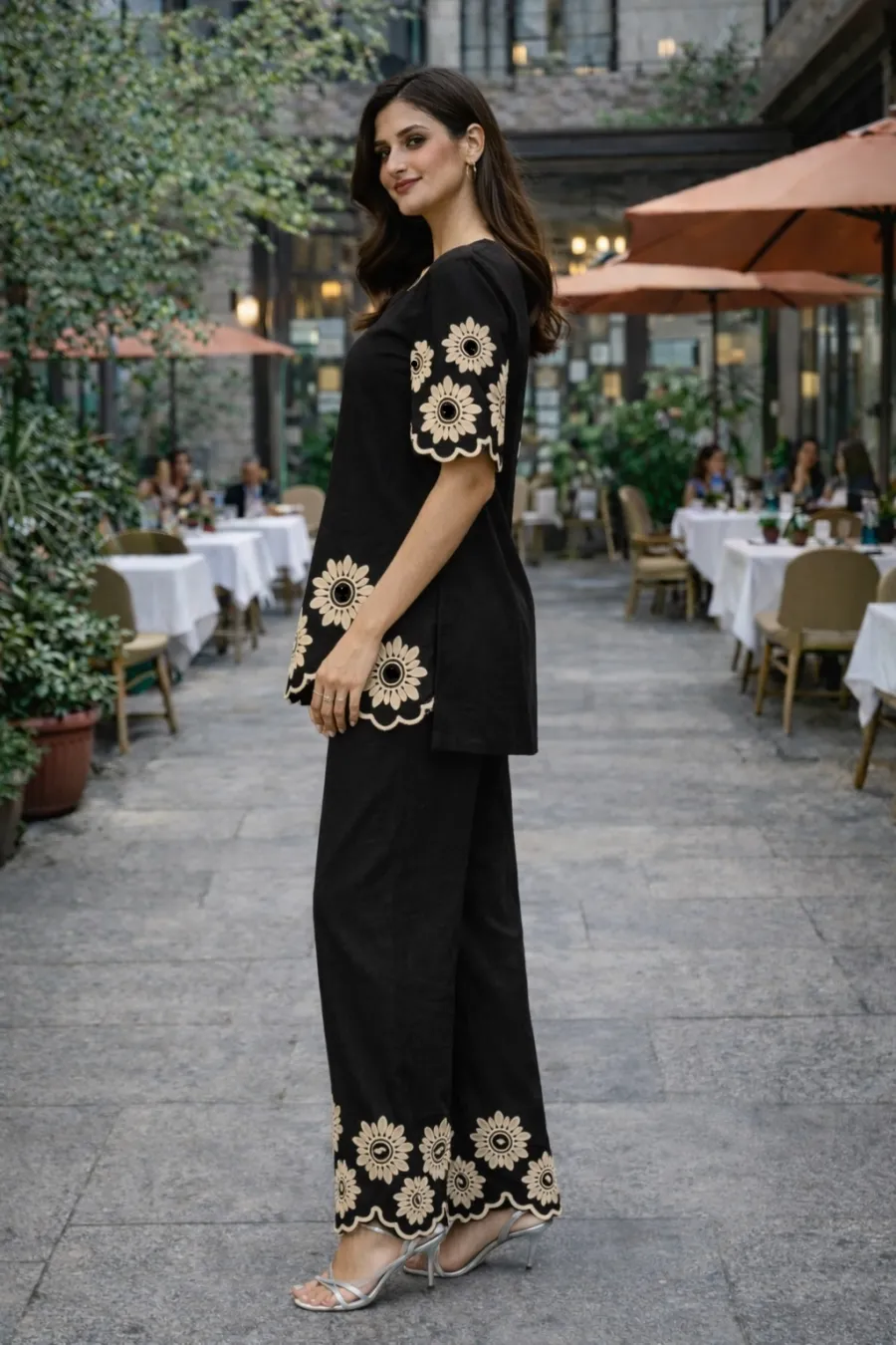 FANCY-COTTON-EMBROIDERY-CHAIN-STITCH-WORK-CO-ORD-SET-DAILY-WEAR-WHOLESALE-PRICE-ETHNIC-GARMENT-9.webp