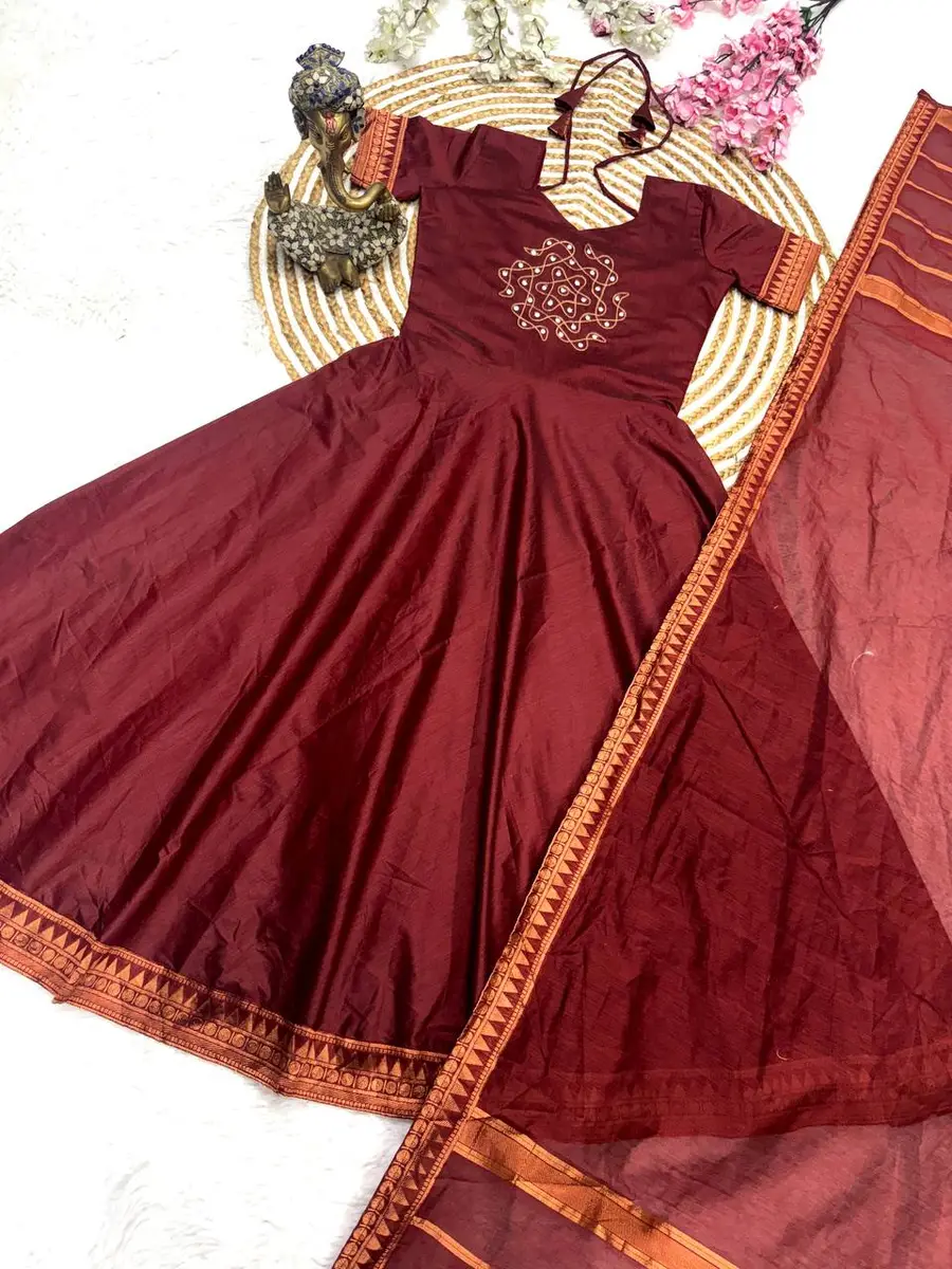 FANCY-COTTON-JACQUARD-WEAVING-ZARI-BORDER-WORK-GOWN-WITH-DUPATTA-FESTIVE-WEAR-WHOLESALE-PRICE-ETHNIC-GARMENT11.webp