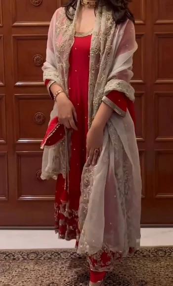 FANCY GEORGETTE EMBROIDERY THREAD & SEQUENCE WORK GOWN BOTTOM WITH DUPATTA RED