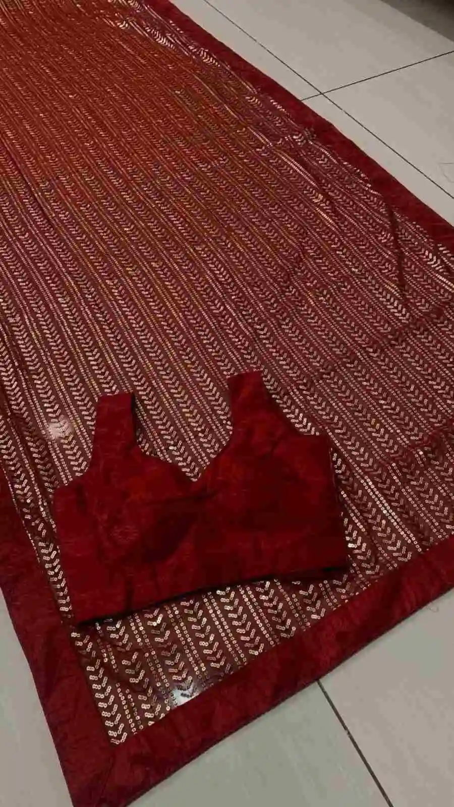 FANCY-GEORGETTE-SEQUENCE-WORK-SAREE-WITH-UNSTITCHED-BLOUSE-PARTY-WEAR-WHOLESALE-PRICE-ETHNIC-GARMENT-6.webp