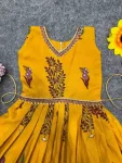 FANCY-MAGIC-COTTON-FLORAL-PRINT-WITH-LACE-BORDER-WORK-KIDS-TOP-BOTTOM-SET-DAILY-WEAR-WHOLESALE-PRICE-ETHNIC-GARMENT-6.webp